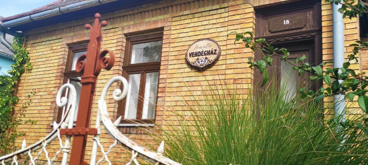 Henrietta Vendeghaz Apartment Domoszlo Ngoại thất bức ảnh