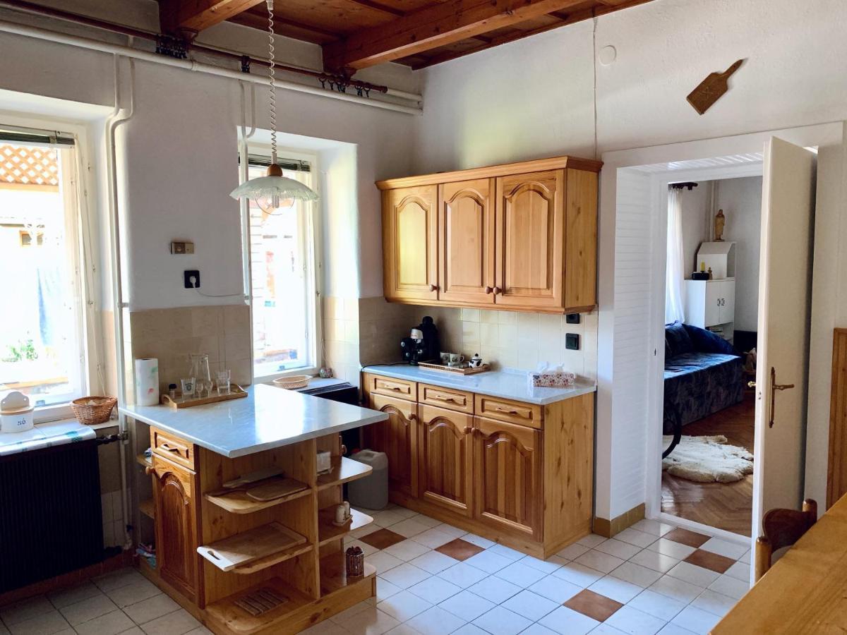 Henrietta Vendeghaz Apartment Domoszlo Ngoại thất bức ảnh