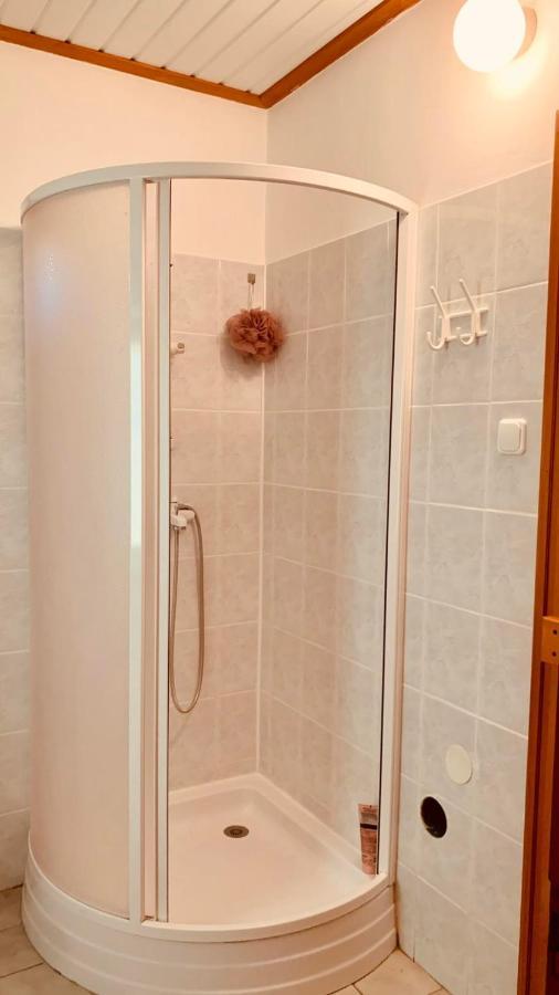 Henrietta Vendeghaz Apartment Domoszlo Ngoại thất bức ảnh